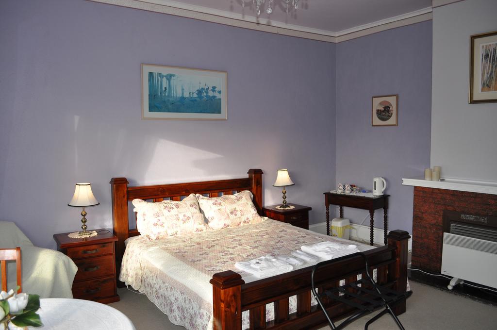 Roslyn House Bed & Breakfast Bushy Park Exteriör bild