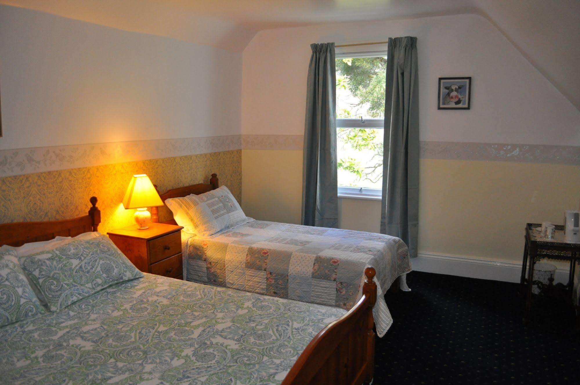 Roslyn House Bed & Breakfast Bushy Park Exteriör bild